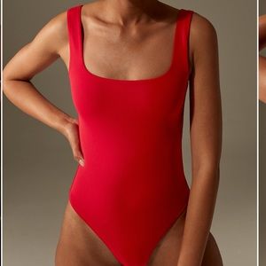 Aritzia Babaton contour bodysuit